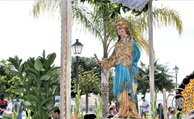 The romeria is dedicated to the Virgin María Auxiliadora. 