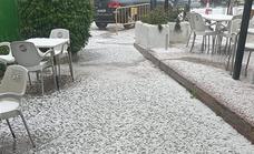 Watch as towns and villages in Malaga province are hit by hailstorms