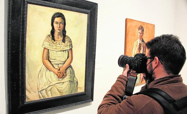 Dalí's “Portrait of Anna Maria” is one of the masterpieces in the exhibition. 
