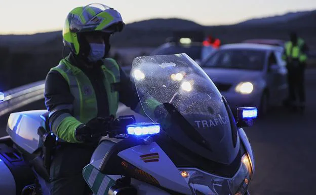 File photograph of Guardia Civil traffic police./EUROPA PRESS