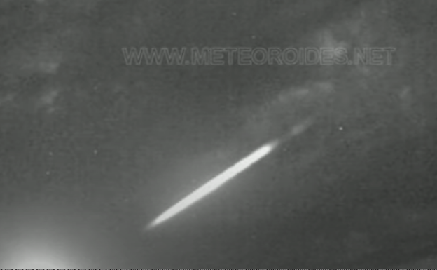 Watch an impressive fireball streak across the Andalusian sky