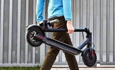 Four out of 10 people in Spain have considered changing their car for a bike or electric scooter