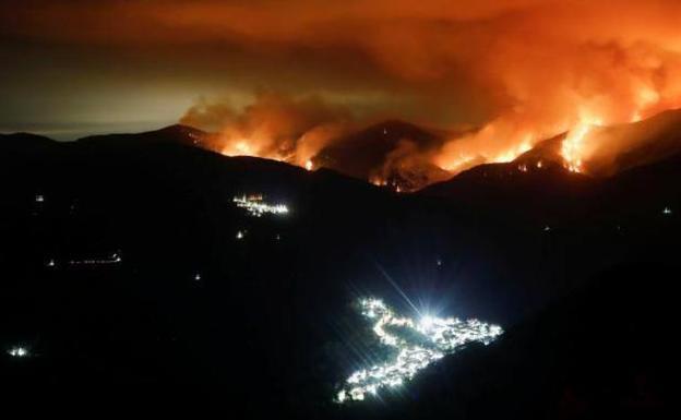 File photograph of the fire in the Sierra Bemerja last year, which took weeks to put out.