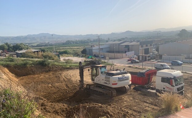 Work begins on the new waste disposal facility. /SUR