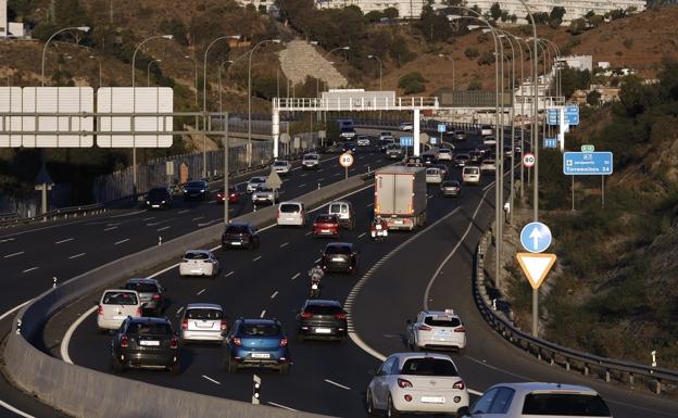 What's the average age of vehicles in each town or village in Malaga province?