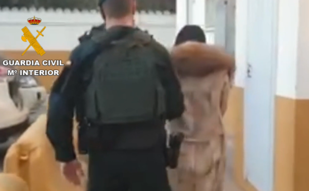 Eight arrested in connection with kidnap of man who paid them 100,000 euros for drugs in counterfeit money