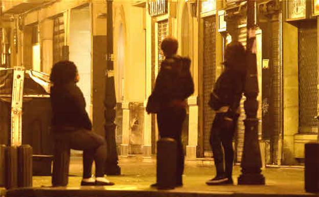 There are more signs that prostitution will be outlawed in Spain. /EC