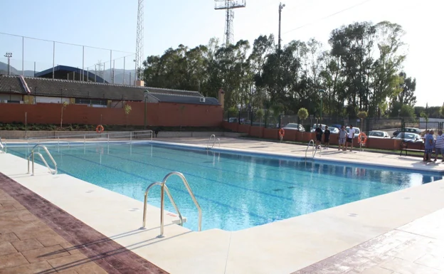 The municipal swimming pools will reopen on Wednesday 15 June. 