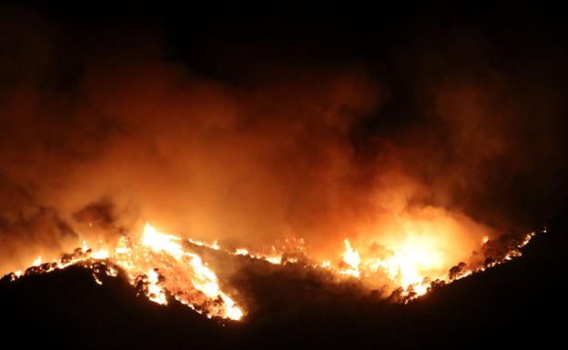 Military called in to help fight major forest fire burning in the Sierra Bermeja
