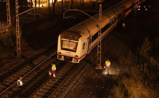 The passenger train involved in the accident in Tarragona.