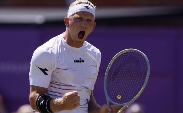 Davidovich shines and advances to the quarter-final at Queen's