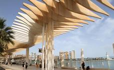 Calima clean-up begins of the famous award-winning pergola in Malaga's port