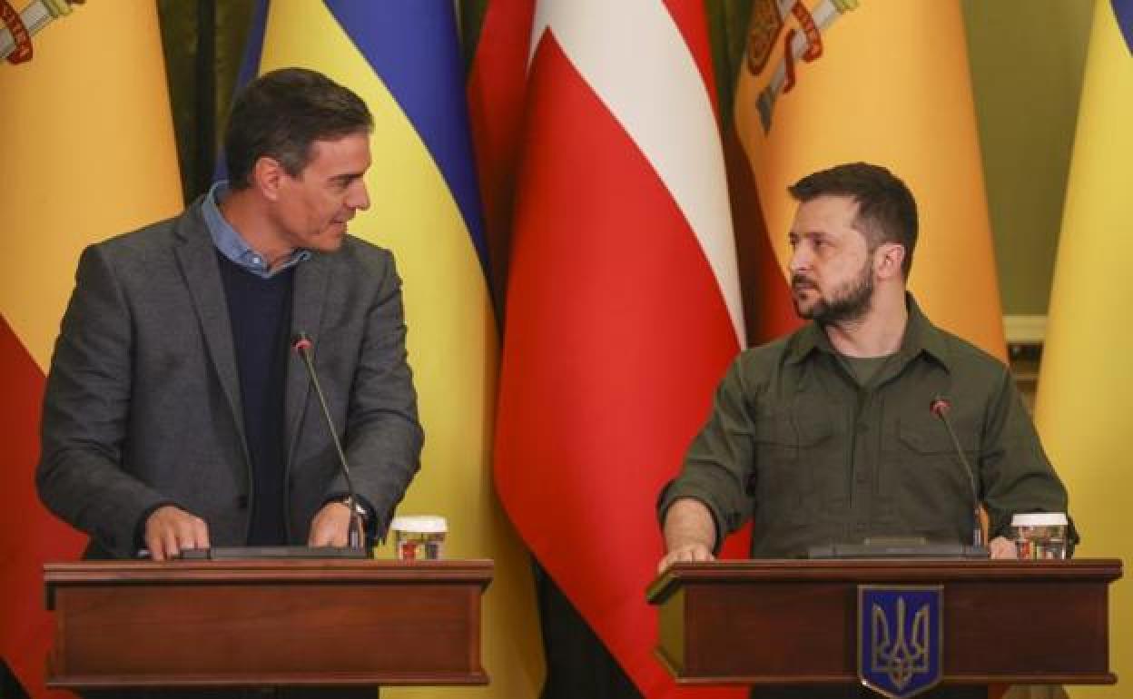 Spanish PM Sánchez with Zelensky in Kyiv, earlier this year. /efe
