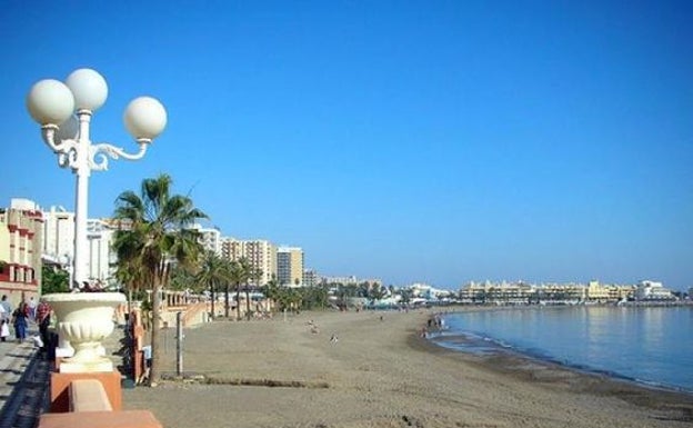 Burst sewage pipe forces closure of Benalmádena beaches to bathers