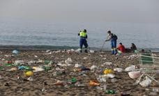 Vélez-Málaga launches competition to keep the beaches clean during San Juan
