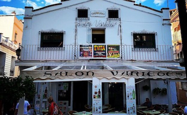 The theatre in Fuengirola had celebrated its 37th anniversary the day before the fire broke out. 