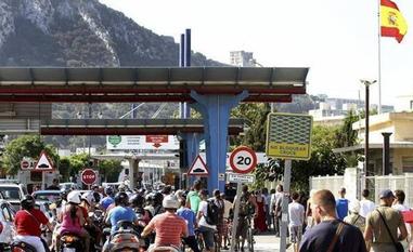 The bridging measure applied to people both sides of the border./sur