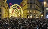 The Christmas lights in Calle Larios are a huge attraction./salvador salas