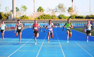 The 100-metres final at the Malaga meeting./MIGUE FERNÁNDEZ