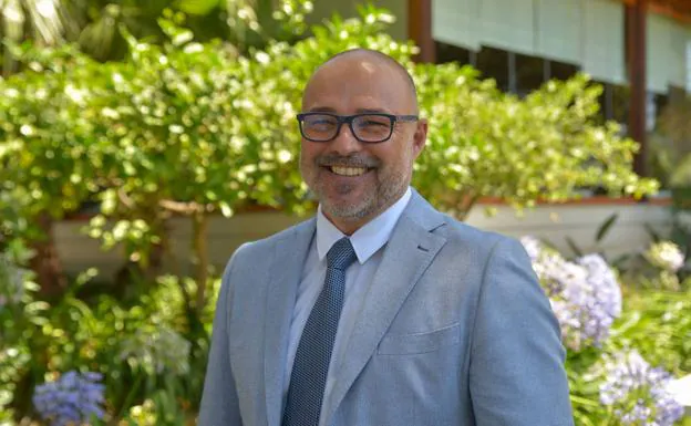 Antonio Luis Cansino, director of the Costa del Sol hospital. /JOSELE