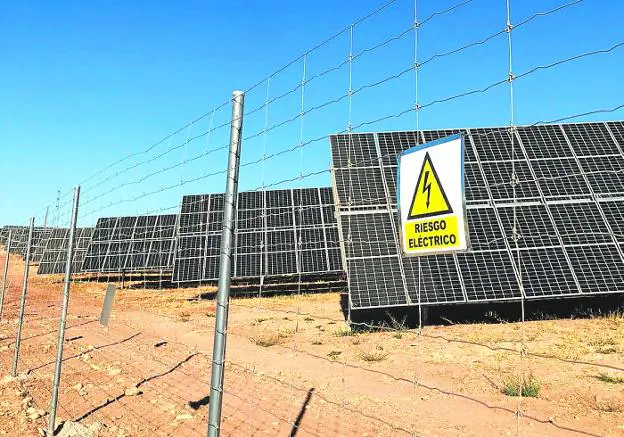 An existing solar energy park at the heart of Malaga province. 