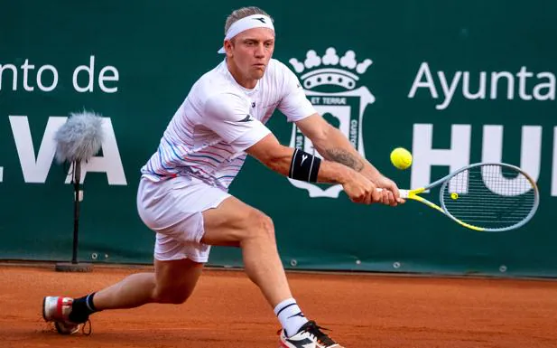 Davidovich is knocked out by Báez in straight sets at the Swedish Open