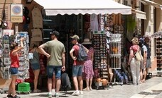 Malaga debates the introduction of a tourist tax