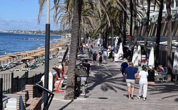 Minister rejects invitation to 'see for herself' state of Marbella's beaches and promenade