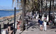 Minister rejects invitation to 'see for herself' state of Marbella's beaches and promenade