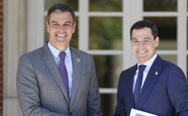 Pedro Sánchez and Juanma Moreno in Madrid on Thursday, 28 July./
