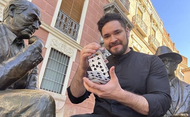 Antequera magician wins world championship in Quebec