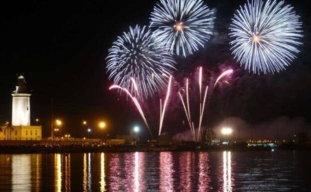 The spectacular firework display is a highlight of the August fair. /sur