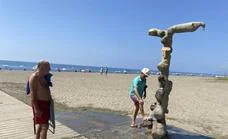 Opposition calls on Torrox mayor to pull plug on beach showers