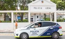 18-year-old arrested in Torremolinos for threatening a shop assistant with gun after stealing a case of drinks