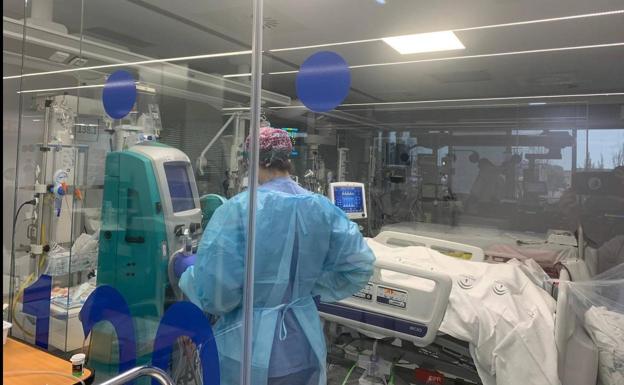 Andalucía records lowest number of Covid patients in hospital since December