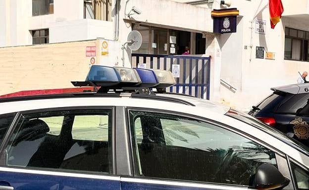 Police smash gang which was using parcel delivery companies to transport drugs