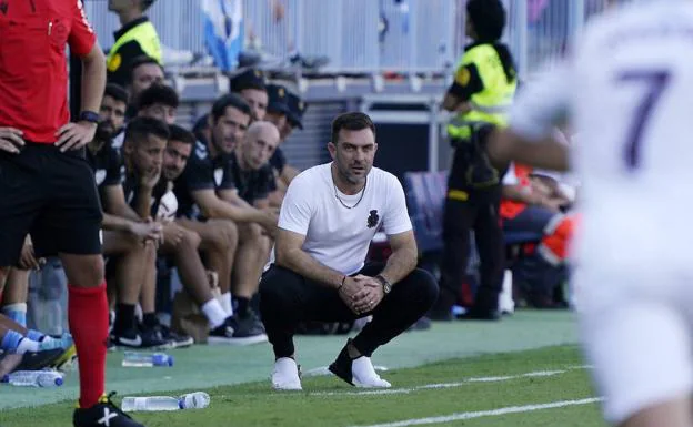 Malaga head coach Pablo Guede during the previous game against Albacete. 