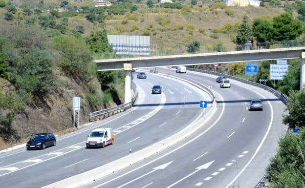 Resurfacing works on A-7 motorway between Rincón de la Victoria and Malaga city put out to tender