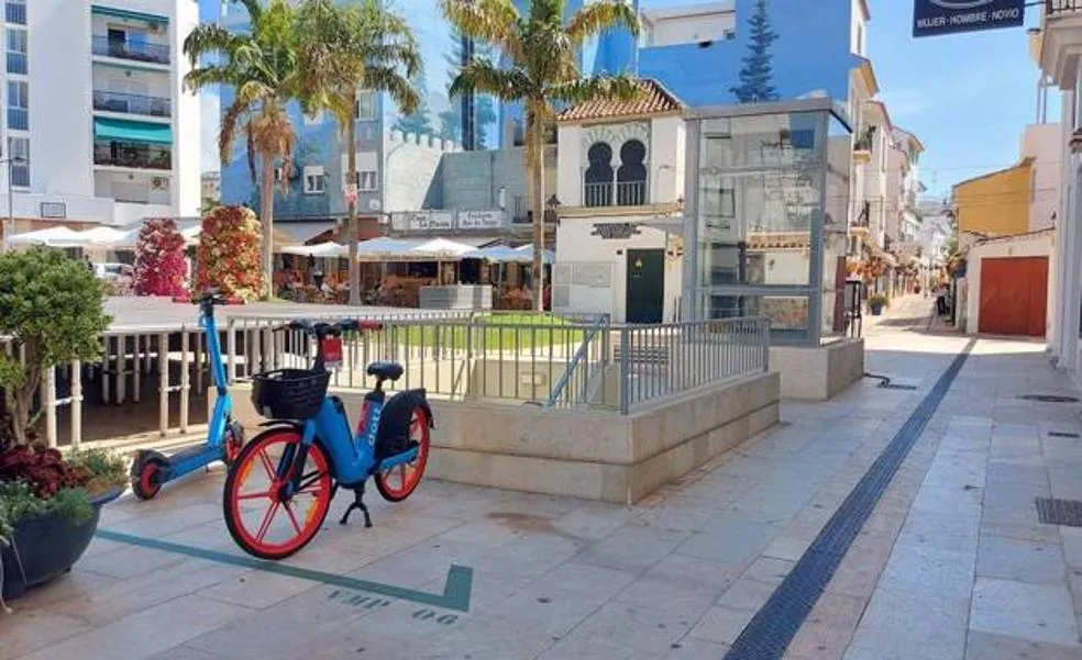 Estepona gets on its e-bikes and scooters