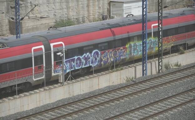 Those responsible sprayed paint on several carriages. 