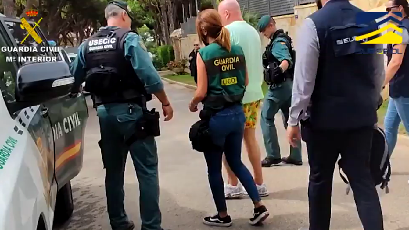Expat couple arrested in dawn raid on the western Costa del Sol in major gangland money laundering probe