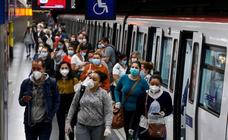 Masks will remain compulsory on public transport in Spain until experts decide otherwise, Health Minister says