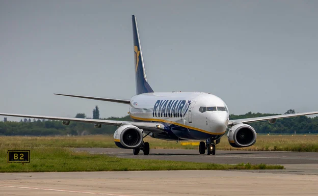 The airlines's CEO says they are "fed up" with the repeated disruption. /ryanair