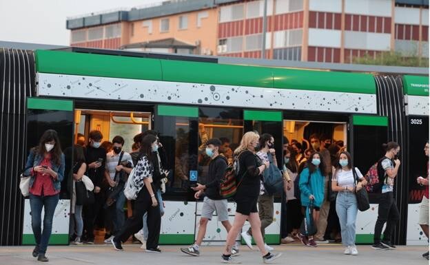 Malaga Metro sees record number of passengers as students return to university and fares are discounted