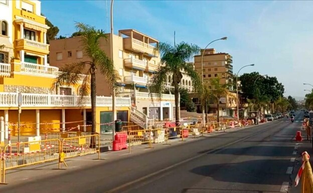 Work is in progress on the Avenida Carlota Alessandri in Torremolinos. /SUR