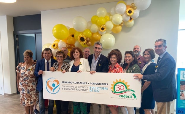 Cudeca recognises 'continued commitment' of Benalmádena library