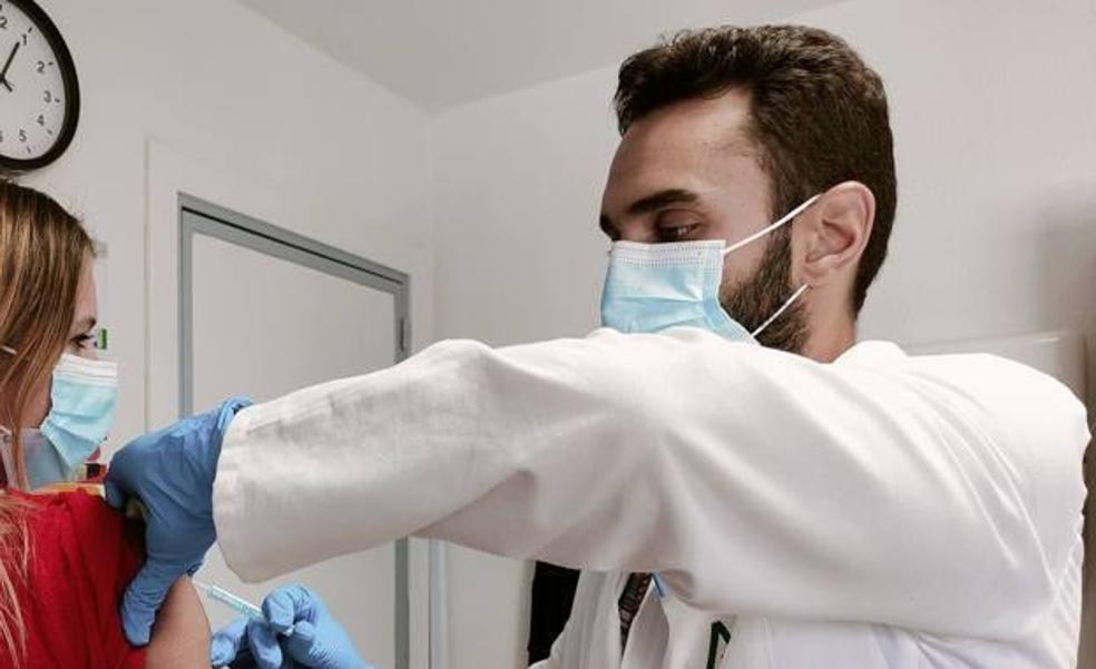 Malaga’s Regional Hospital urgently seeks volunteers to take part in Spain's Hipra coronavirus vaccine trials