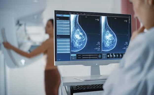 Oncologists recommend a mammogram every year or two. /sur