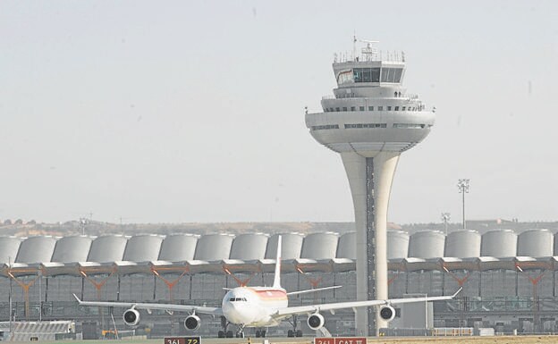 File photo of Adolfo Suárez Madrid-Barajas airport. /PEPE CABALLERO