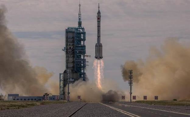 Spanish airspace fully reopened after uncontrolled Chinese rocket plummets to Earth and splashes down in South Pacific
